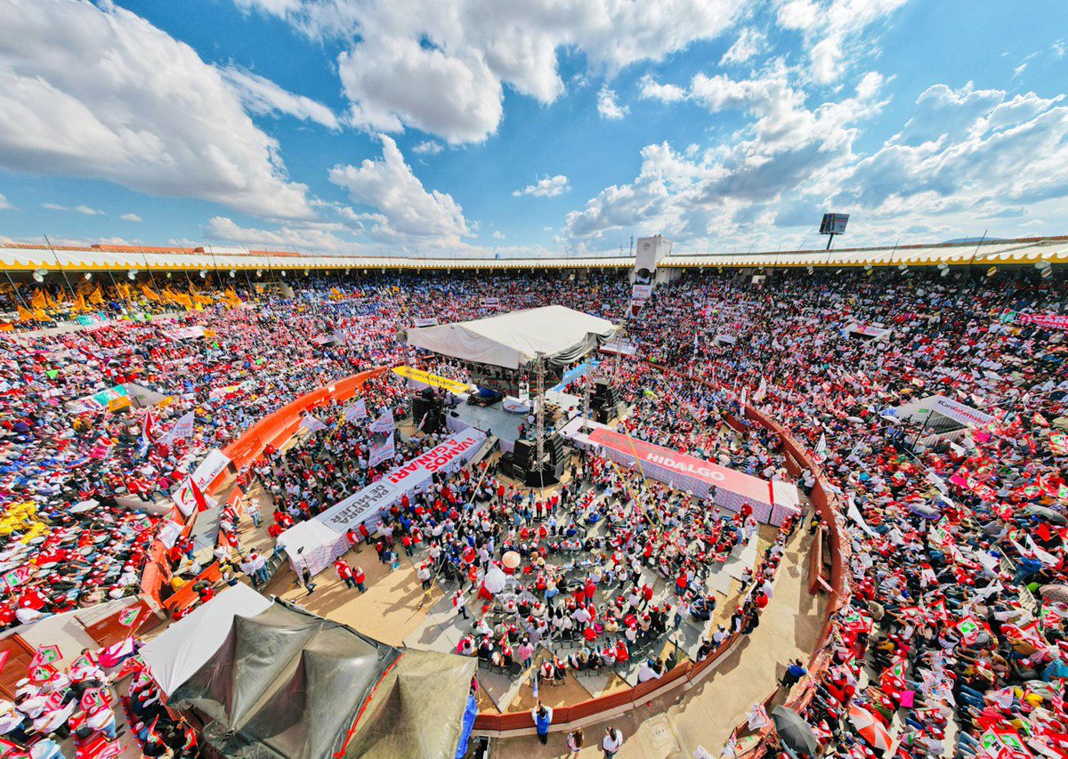 jmvalerapiedras's tweet photo. Hoy nuestra Candidata @caroviggiano está cerrando su campaña con fuerza y con todo el respaldo de nuestras estructuras para defender el presente y futuro de nuestro estado. 

¡Vamos con todo! 

#LlegóLaHora de #CaroGobernadora https://t.co/kO8gJO6Ln6