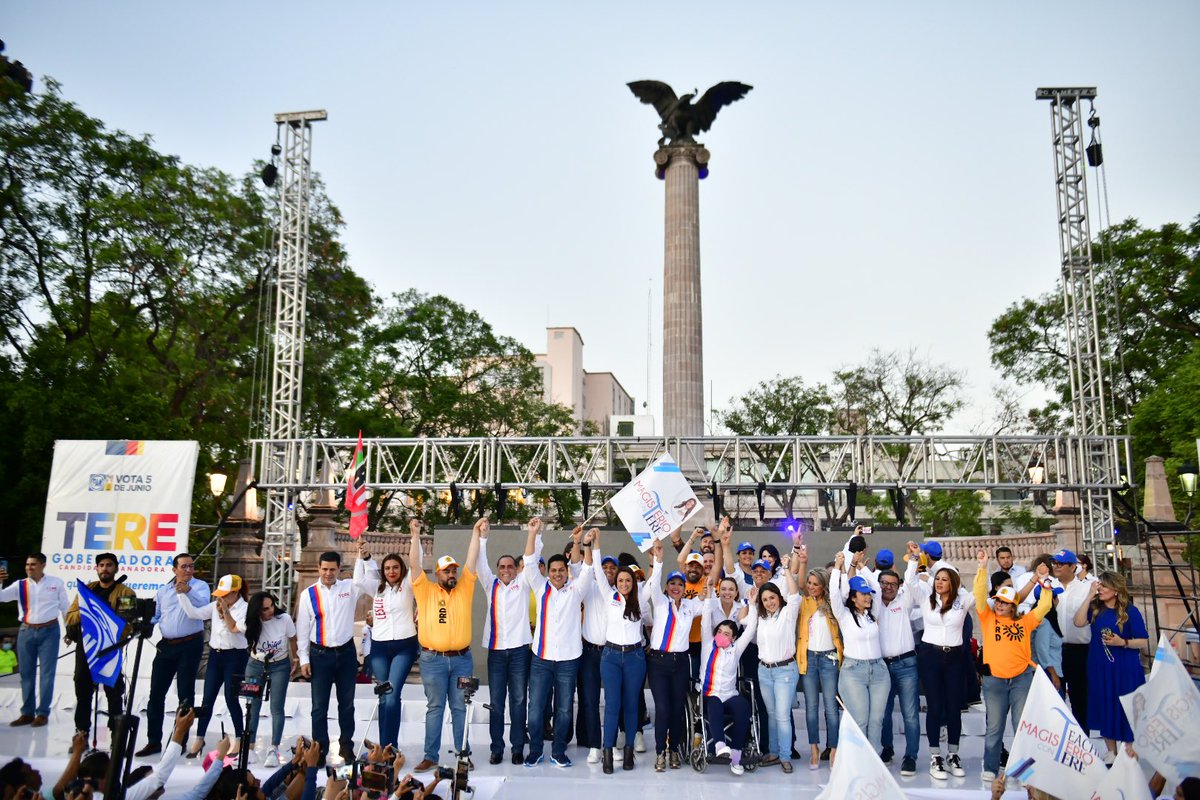TereJimenezE's tweet photo. Gracias por acompañarme durante estos 60 días de campaña, una campaña alegre, de propuestas y de unidad por Ags. Tuve la oportunidad de recorrer cada rincón de nuestro Estado y no tengo palabras para agradecer todo el apoyo y cariño recibido. https://t.co/fEC8ZLiuUP