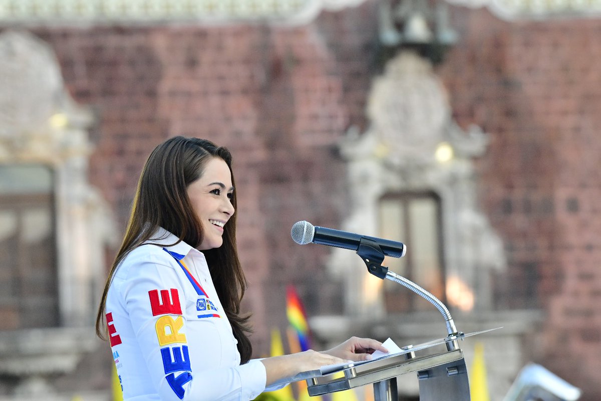 TereJimenezE's tweet photo. Gracias por acompañarme durante estos 60 días de campaña, una campaña alegre, de propuestas y de unidad por Ags. Tuve la oportunidad de recorrer cada rincón de nuestro Estado y no tengo palabras para agradecer todo el apoyo y cariño recibido. https://t.co/fEC8ZLiuUP