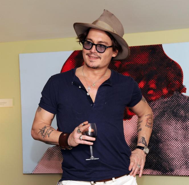 CULTOmagic's tweet photo. Johnny Depp knows about justice and hats. These are great hats, but how about one in the name of peace? #AHatForPeace #PanamaHat #ComingSoon #Ukraine #BlockChain #JohnyDepp https://t.co/LLWz4gjq5b