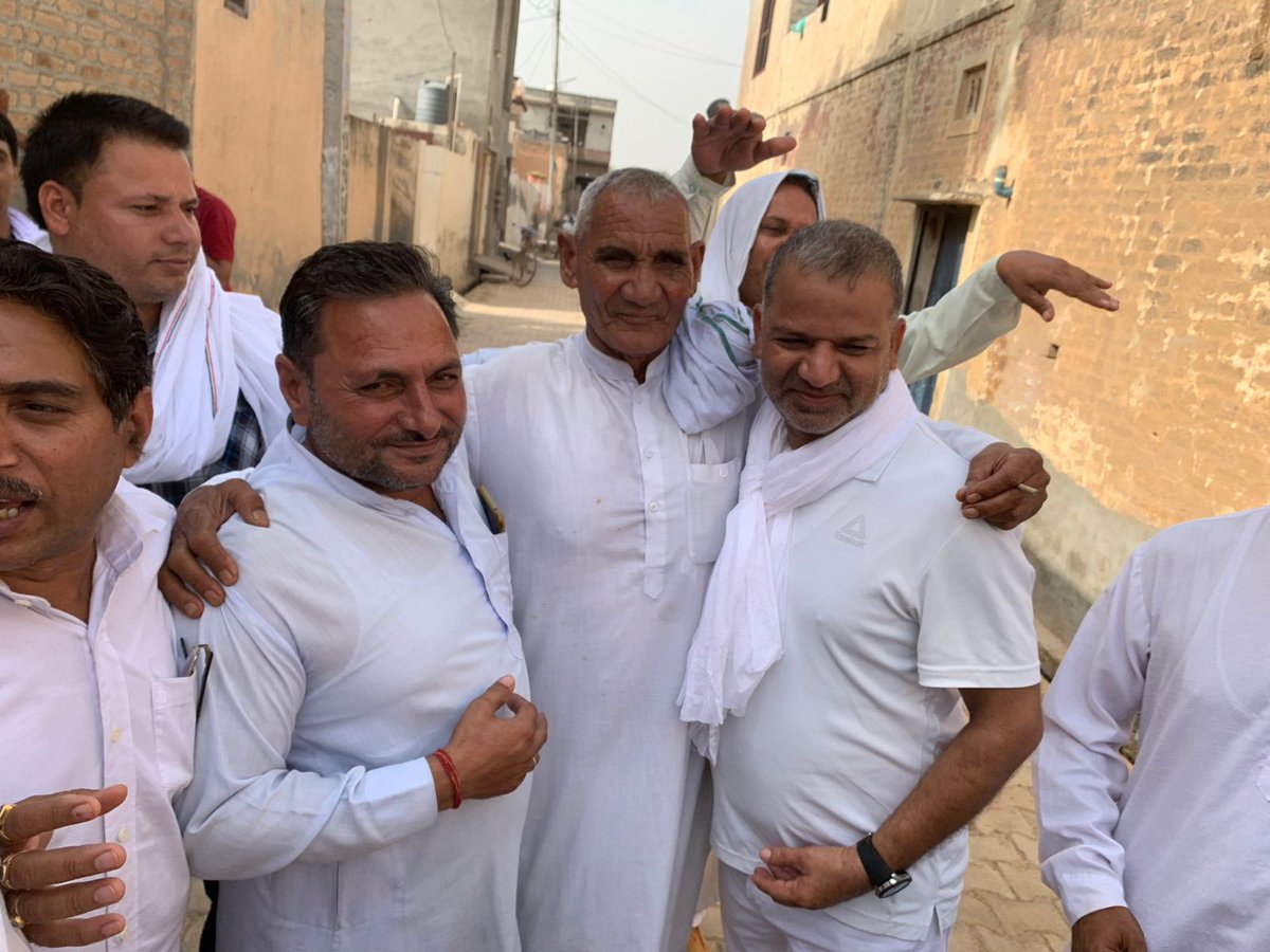 jjpuchana's tweet photo. जजपा नगरपालिका चेयरमैन उम्मीदवार श्री अनिल शर्मा जी हर एक आदमी से मिलकर वोट की अपील करते हुए...
चेयरमैन नहीं आपका भाई आपका बेटा बनकर काम करेंगे अनिल शर्मा जी...
#Vote_Support_Elect https://t.co/1J8LOvtyVj