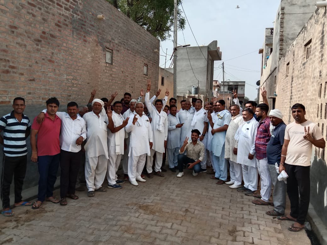 jjpuchana's tweet photo. जजपा नगरपालिका चेयरमैन उम्मीदवार श्री अनिल शर्मा जी हर एक आदमी से मिलकर वोट की अपील करते हुए...
चेयरमैन नहीं आपका भाई आपका बेटा बनकर काम करेंगे अनिल शर्मा जी...
#Vote_Support_Elect https://t.co/1J8LOvtyVj