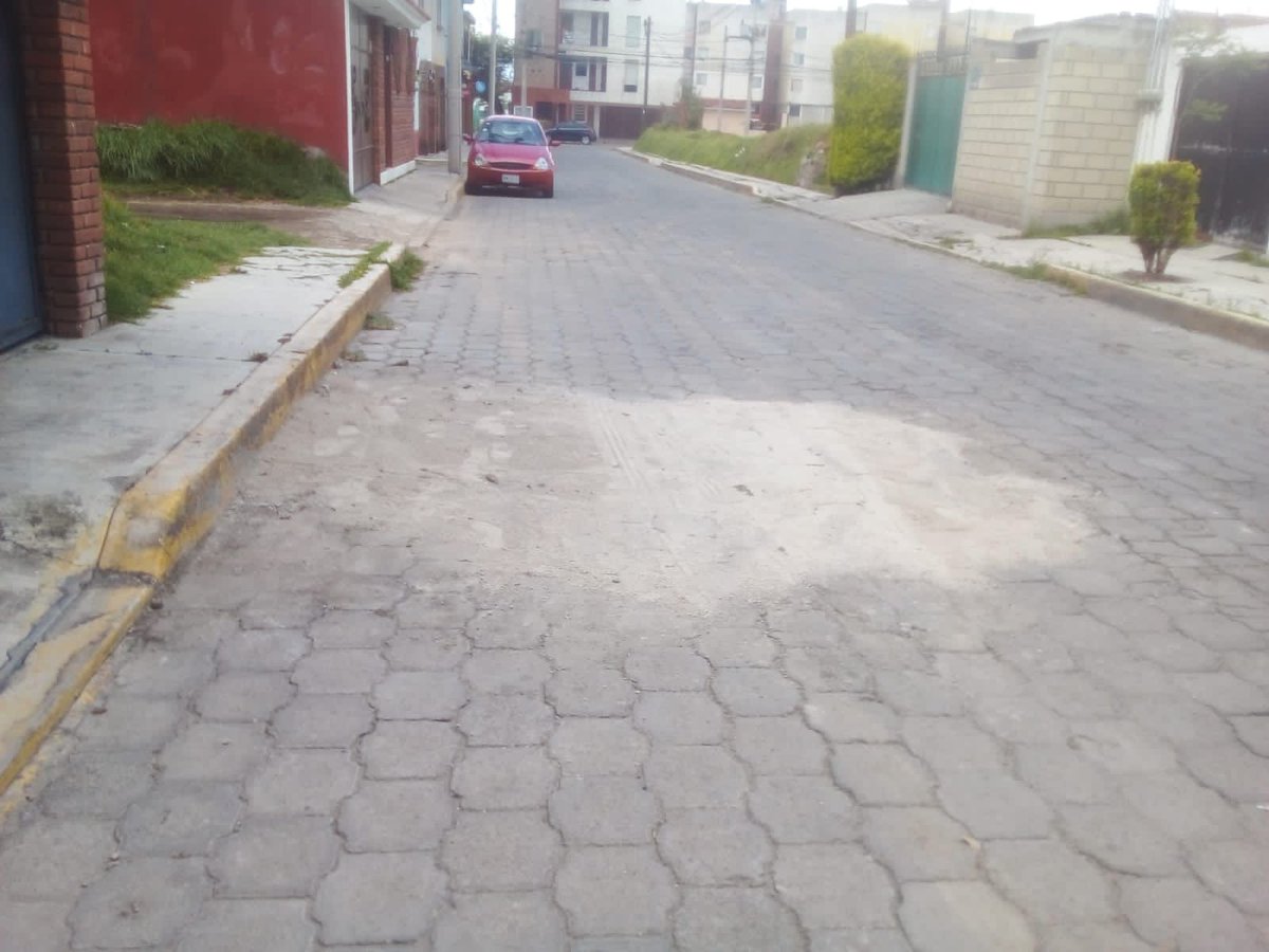 ObrasPublicas22's tweet photo. Bacheo con adocreto.
📍Josefa Ortiz de Domínguez entre Moctezuma y Vicente Guerrero, Barrio de Coaxustenco.
#JuntosJalamosMejor https://t.co/18oy14IYAT