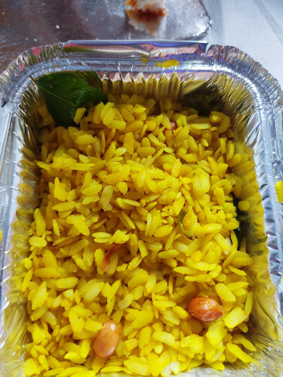 Sumit_545401's tweet photo. Serving Raw Poha in Train no. 12630 - Nzm- Yashvantpur The quality of food served in long distance trains remains pathetic. @RailMinIndia @AshwiniVaishnaw. Reporting Live.... The pantry chef can't even make a simple dish like poha. Has no rights to work in Pantry... Kindly act.. https://t.co/RUWah0dCNp
