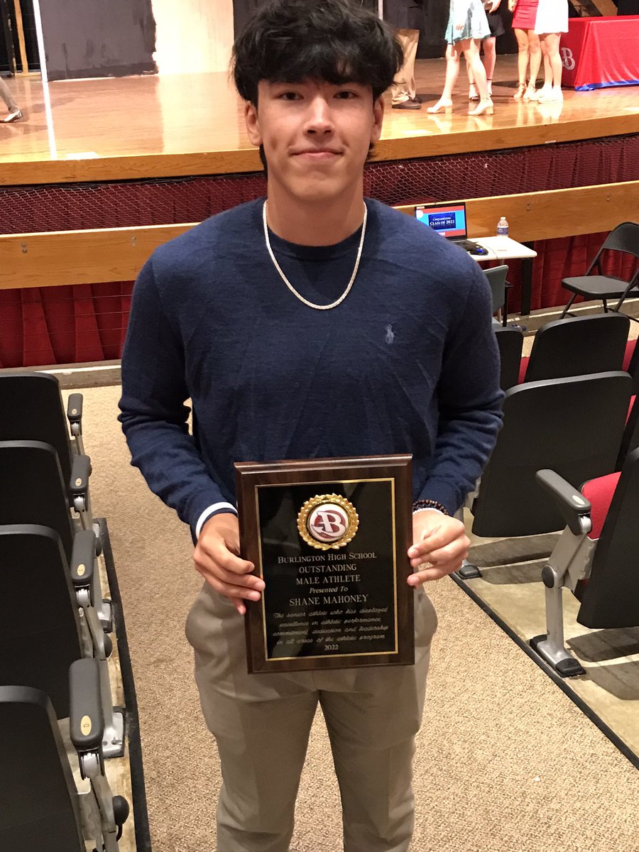 Burlingtonhoop's tweet photo. Congrats to @shanexmahoney on winning the Outstanding Male Athlete Award tonight at the Senior Athletic Awards. Shane made us all better and led us to unprecedented heights! He will be missed!! On to Babson. https://t.co/LLwsoggsOq