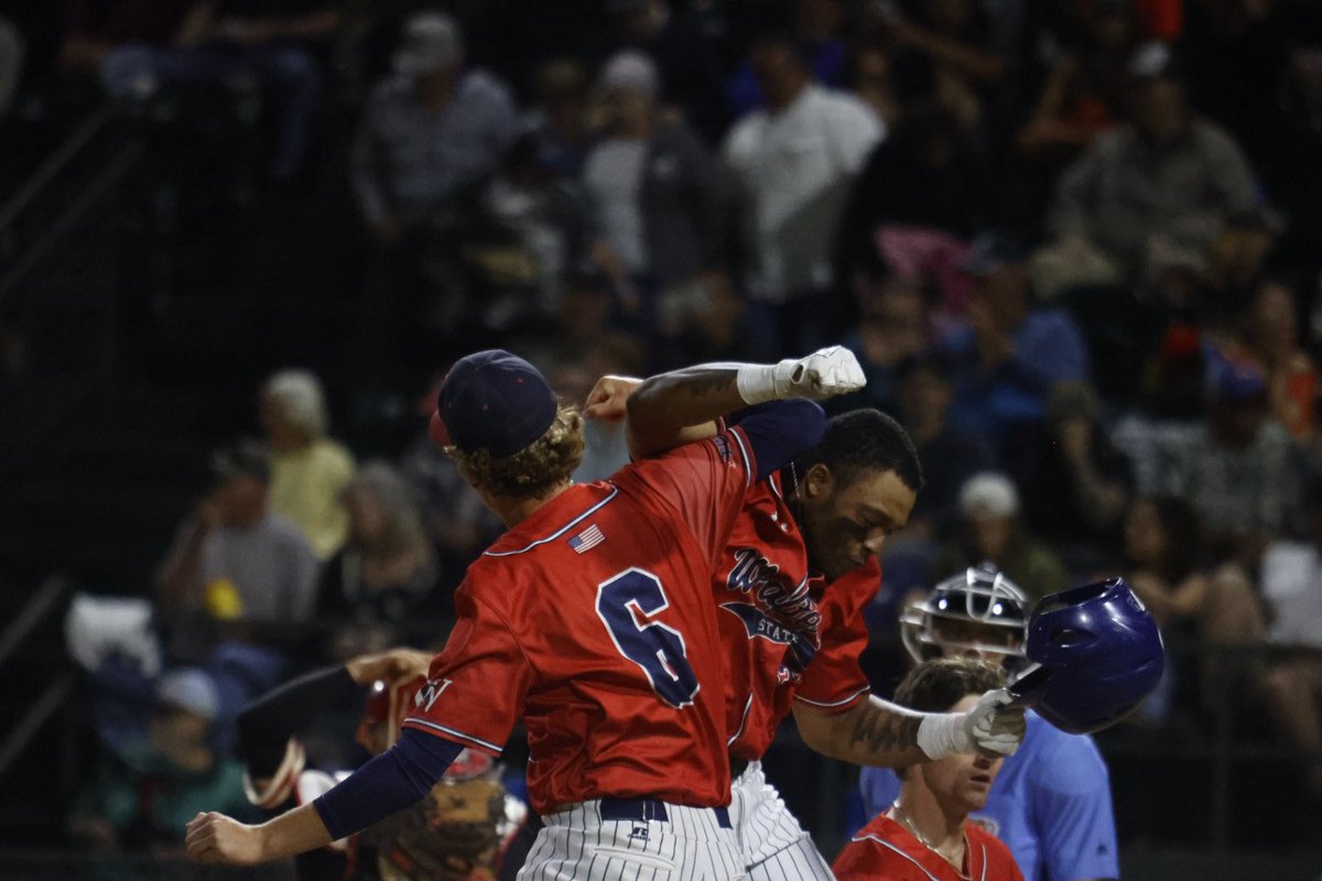 CORBO  💣💣💣

Corbin Shaw blasts our first homer of the World Series and gives us an 8-2 lead!!!!