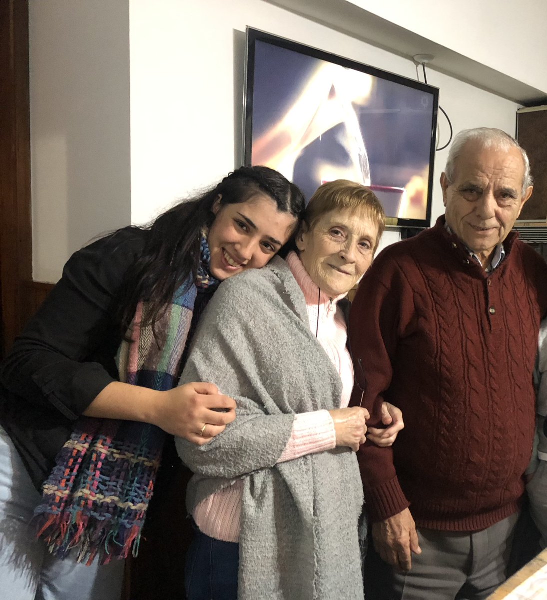 melforteb's tweet photo. Que seres maravillosos los abuelos (y los míos ni te cuento) 🤍 https://t.co/W97ZJJgXhZ
