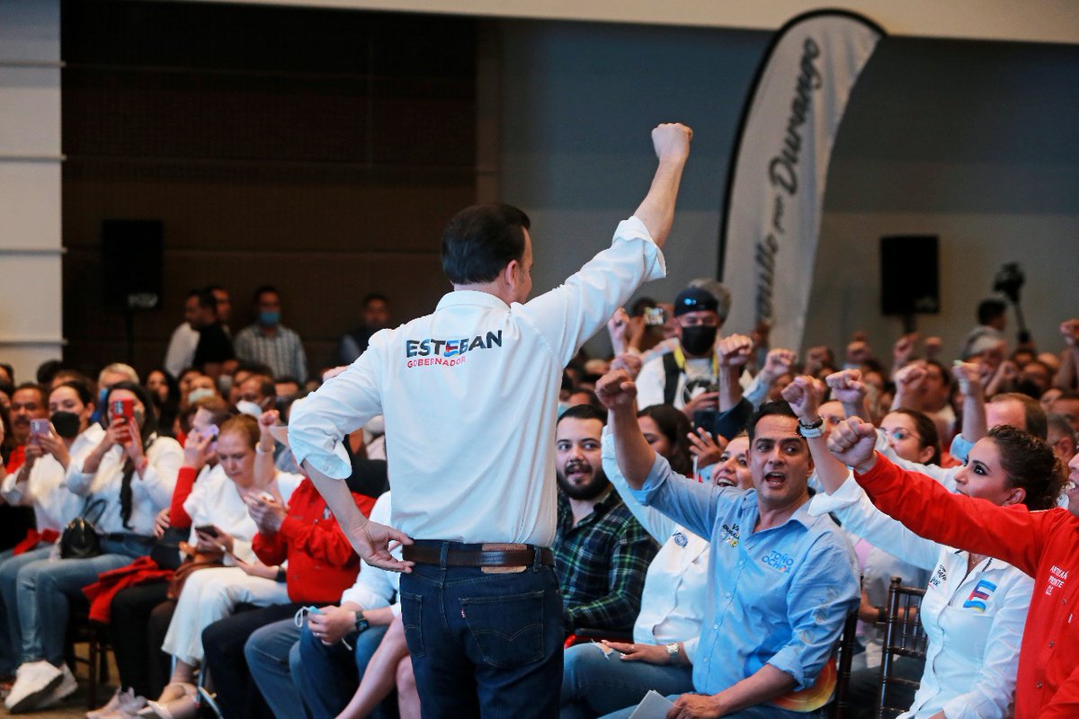 yanez_arturo's tweet photo. Es un honor formar parte de este equipo.
El #OrgulloXDurango nos une y hoy, somos una gran familia que va a defender nuestro estado y nuestra ciudad, #ConTrabajoYValor.
@EVillegasV será gobernador y @josejoseantonio, nuestro presidente municipal
#VaXDurango 🔴🔵🟡
#VotaPRI 🔴 https://t.co/Kq7bVWs9r1