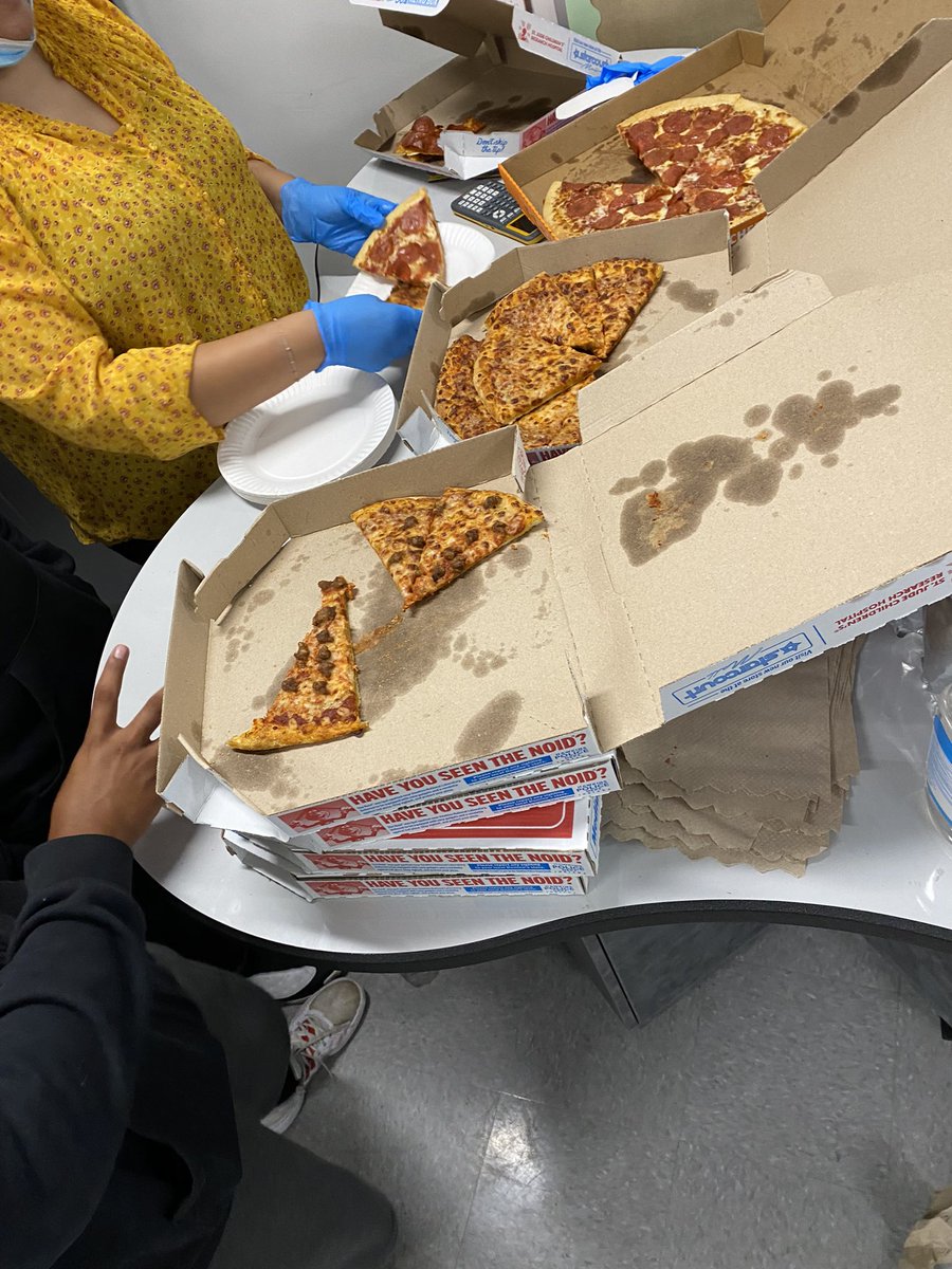 Kevans91's tweet photo. Celebrating 🥳 hard work, growth, success, and meeting goals!! #excited #willworkforPizza #PassingAlgebraSTAAR https://t.co/5nzOCv21UD
