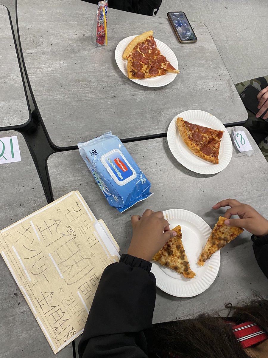 Kevans91's tweet photo. Celebrating 🥳 hard work, growth, success, and meeting goals!! #excited #willworkforPizza #PassingAlgebraSTAAR https://t.co/5nzOCv21UD