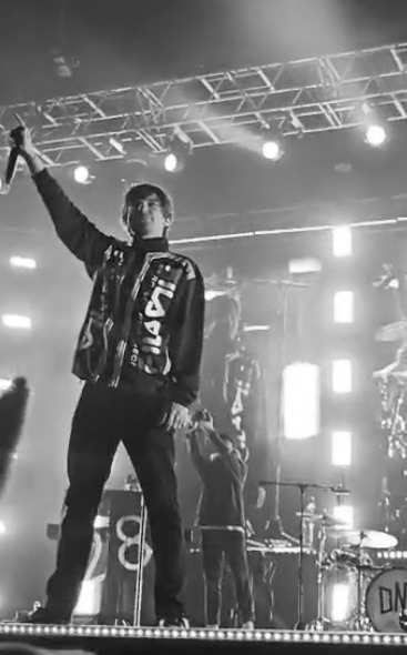 Maya_2146's tweet photo. Físicamente en mi casa, mentalmente en el concierto. #LouisTomlinsonenLima https://t.co/5NAL1sWK6I