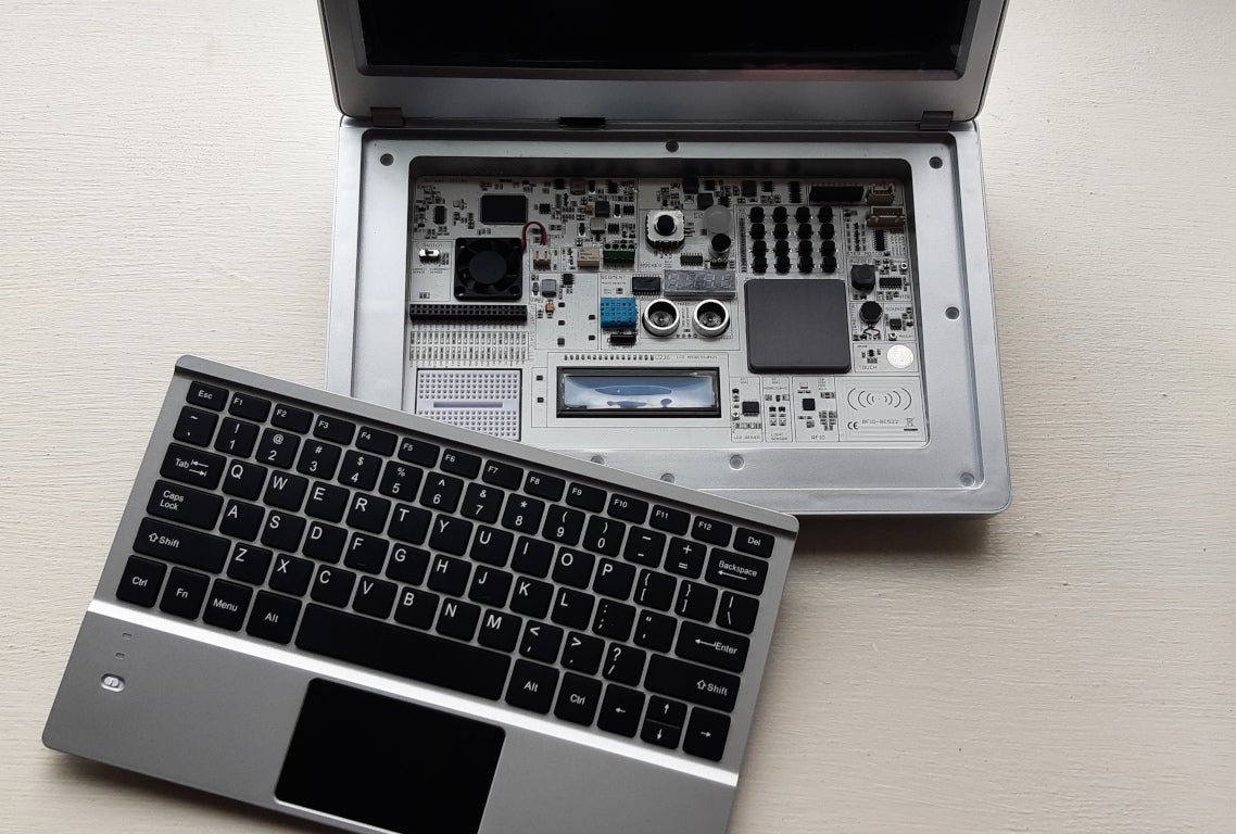 CrowPi2's tweet photo. Thanks for the review of #crowpi2 from https://t.co/aeu7rdWtmB👉https://t.co/LunPYehHqA

#elecrow #raspberrypi #review #STEMeducation #raspberrypiproject #electronics #RaspberryPicomputer https://t.co/u1M4KJpR18