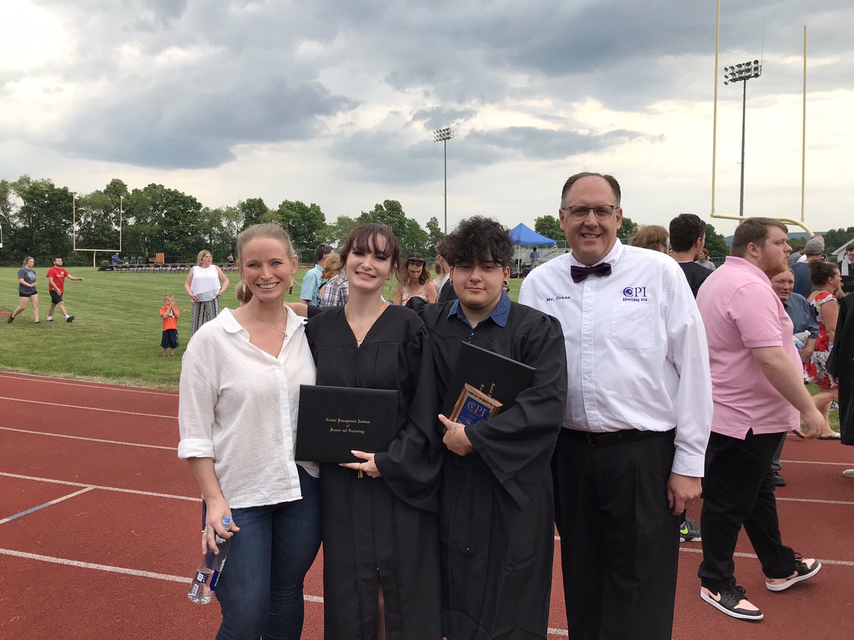 ArtsCpi's tweet photo. Congratulations Alex and Emma. https://t.co/Vbh0N4UzON