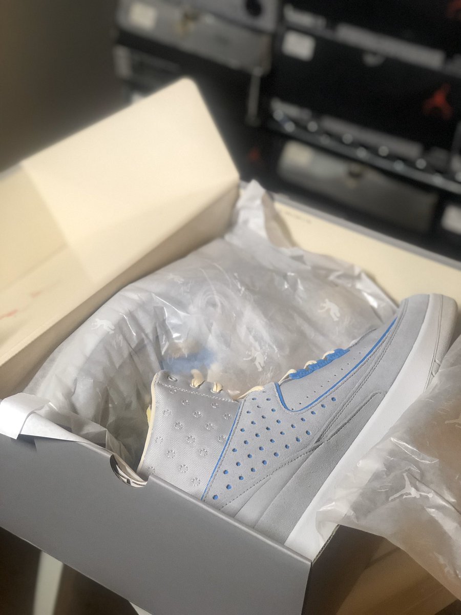 SparksBlakey's tweet photo. #MailCall 📦⚡️
I really do like 2s 🤷🏾‍♂️ 
@unionlosangeles #SNKRS #Jordan23 #WDYWT #Nike #atmoscollectorsclub #kicksonfire #SBDetroit #SneakerScouts https://t.co/pFXF87WaEQ