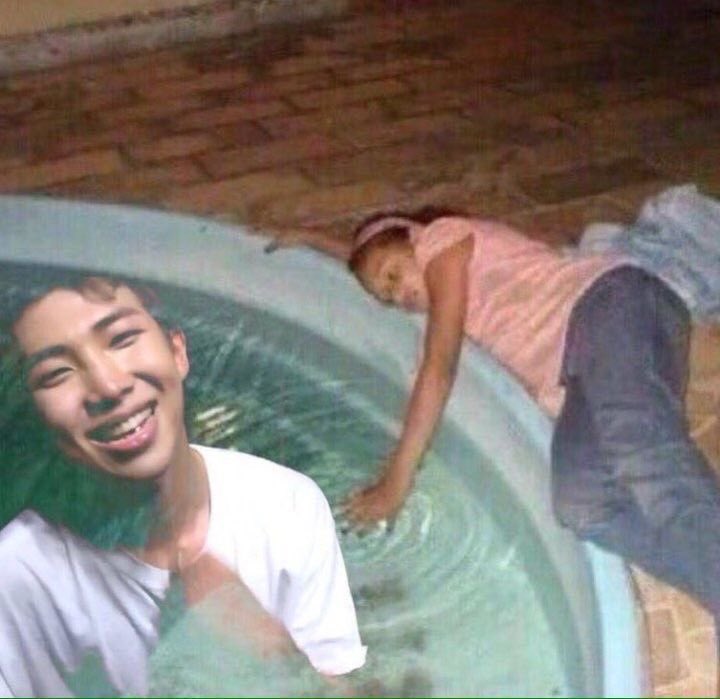 BTSstanacct's tweet photo. #LateNightThoughts https://t.co/Lga4V7Uzkh