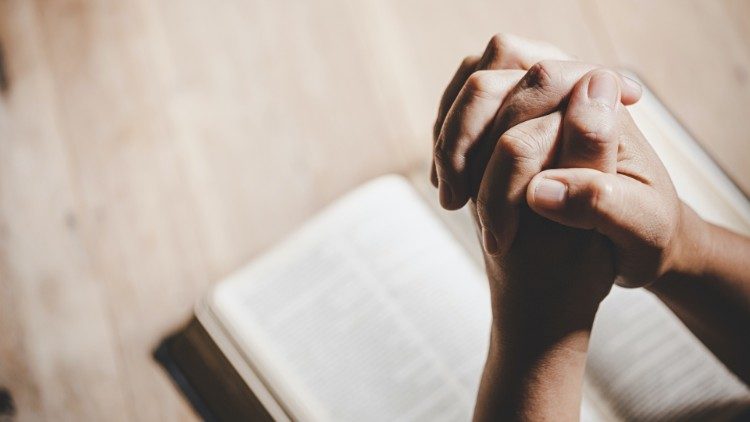 ntvuganda's tweet photo. Heavenly Father, you are our hiding place and our refuge in the time of distress. We turn to you now, seeking comfort from the wounds of the world and the power to face all our afflictions. Be present in our struggle, and help us to rest in your eternal promises. 

Amen. https://t.co/Bzp6BRq5h0