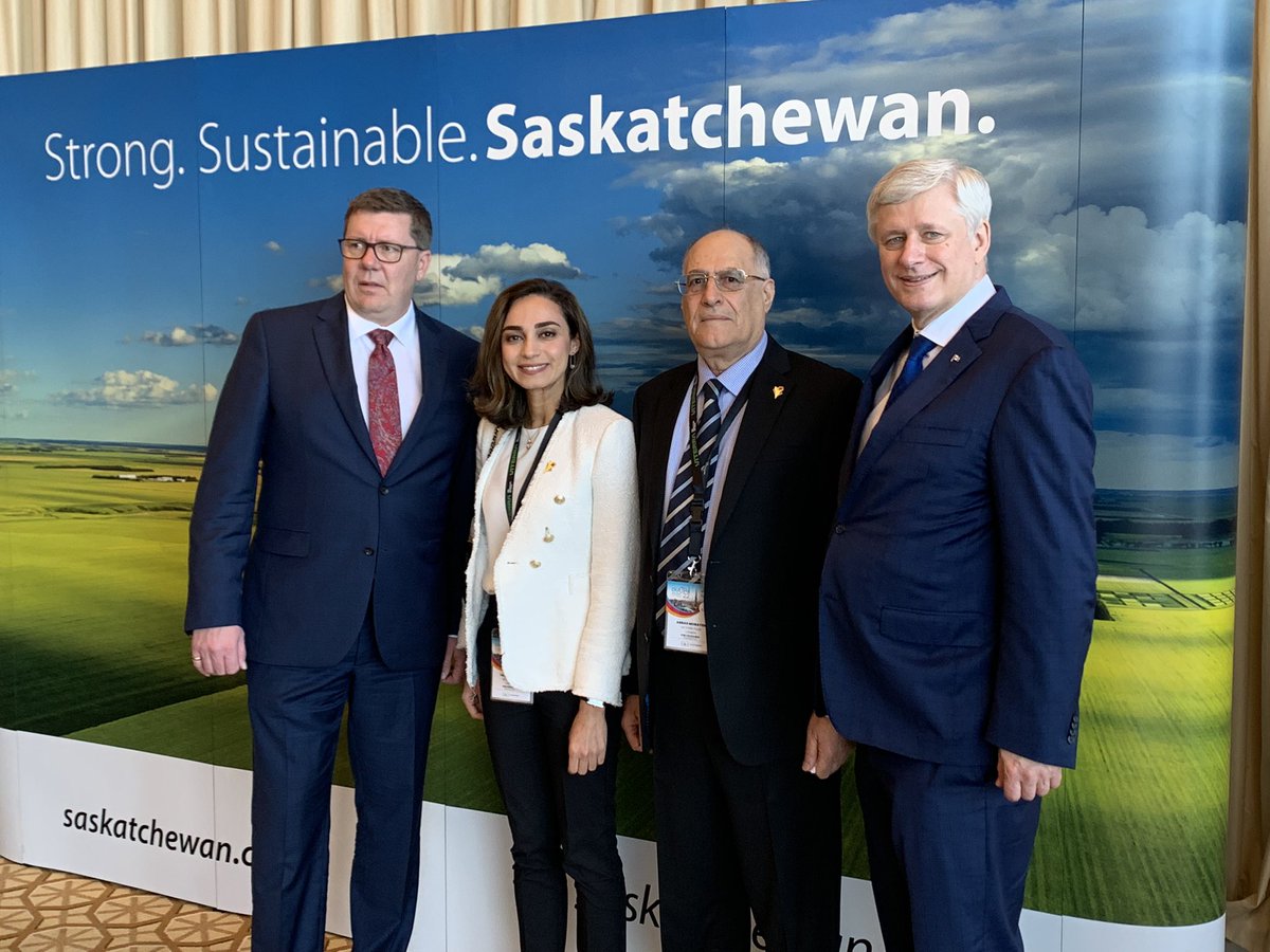 VicPulse_Tala's tweet photo. It was an honour to meet with the Saskatchewan Premier, Honourable Scott Moe and past Prime Minister Stephen Harper at the Global Pulse Confederation. Proud to be promoting Saskatchewan pulses for a sustainable world. https://t.co/PRGj5cmAl8