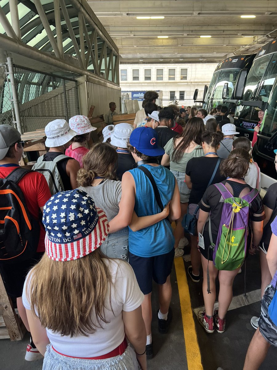 Berbug's tweet photo. Washington DC trip with 8th graders.  It’s like herding cats, it’s the best way I can describe it. https://t.co/d4ipB9fRtQ