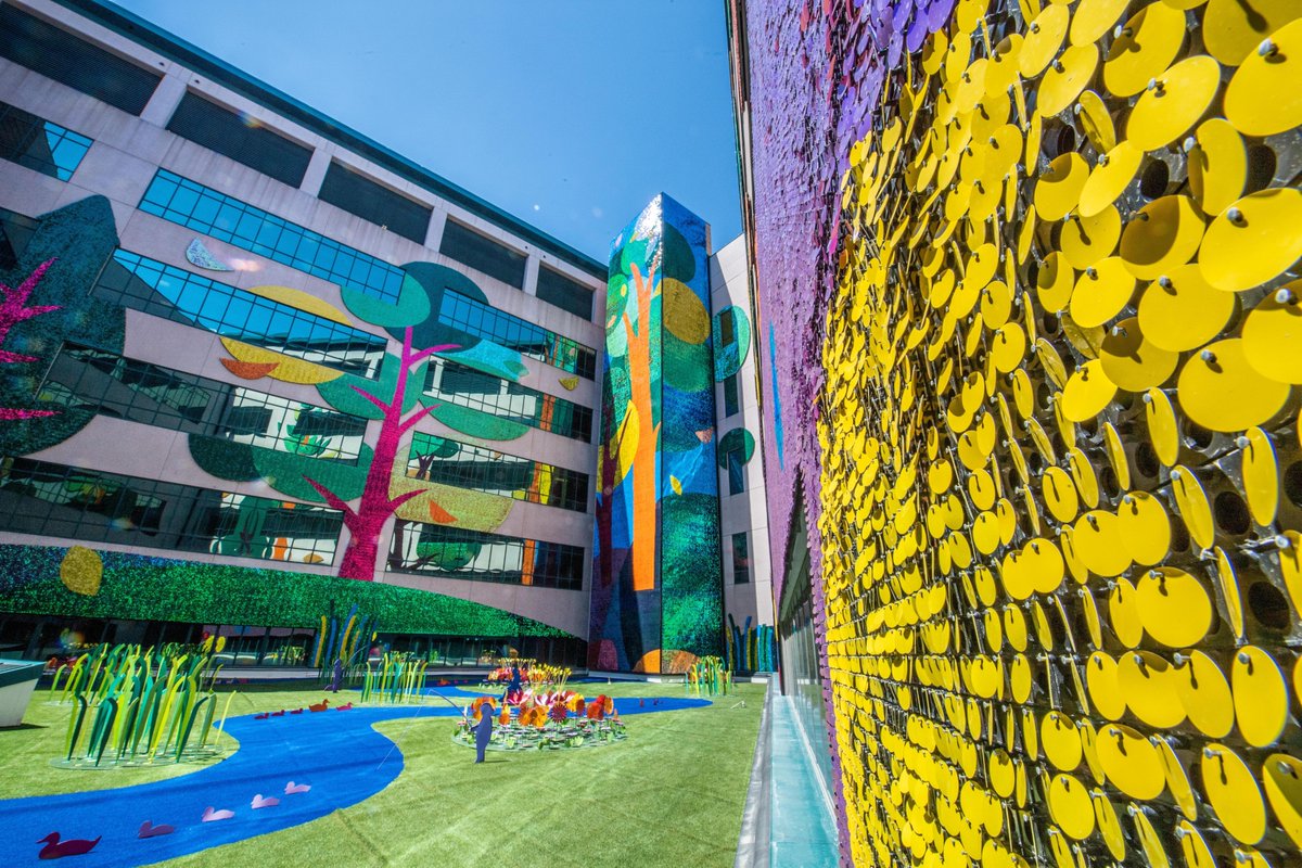 StJude's tweet photo. Tylur French of Youngblood studio in Memphis, created this incredible 12,000 square foot sequin mosaic mural. “It all moves every time the wind blows,” said French. 
Patient families can view this beautiful mural each time they look out windows from patient care floors. https://t.co/2IO54r3j0Y