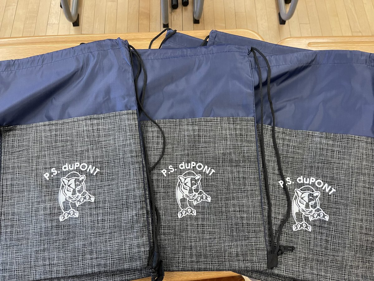 FitzhughSabrina's tweet photo. These string bags are so awesome. We want to give one to every 7th grader next year! We have a water bottle and some treats to add to it. A 2x match brings them down to $360. Any RT ❤️@craignewmark @YNB @wkamaubell https://t.co/e6LtR2u6mQ https://t.co/Z6CXFtifTx