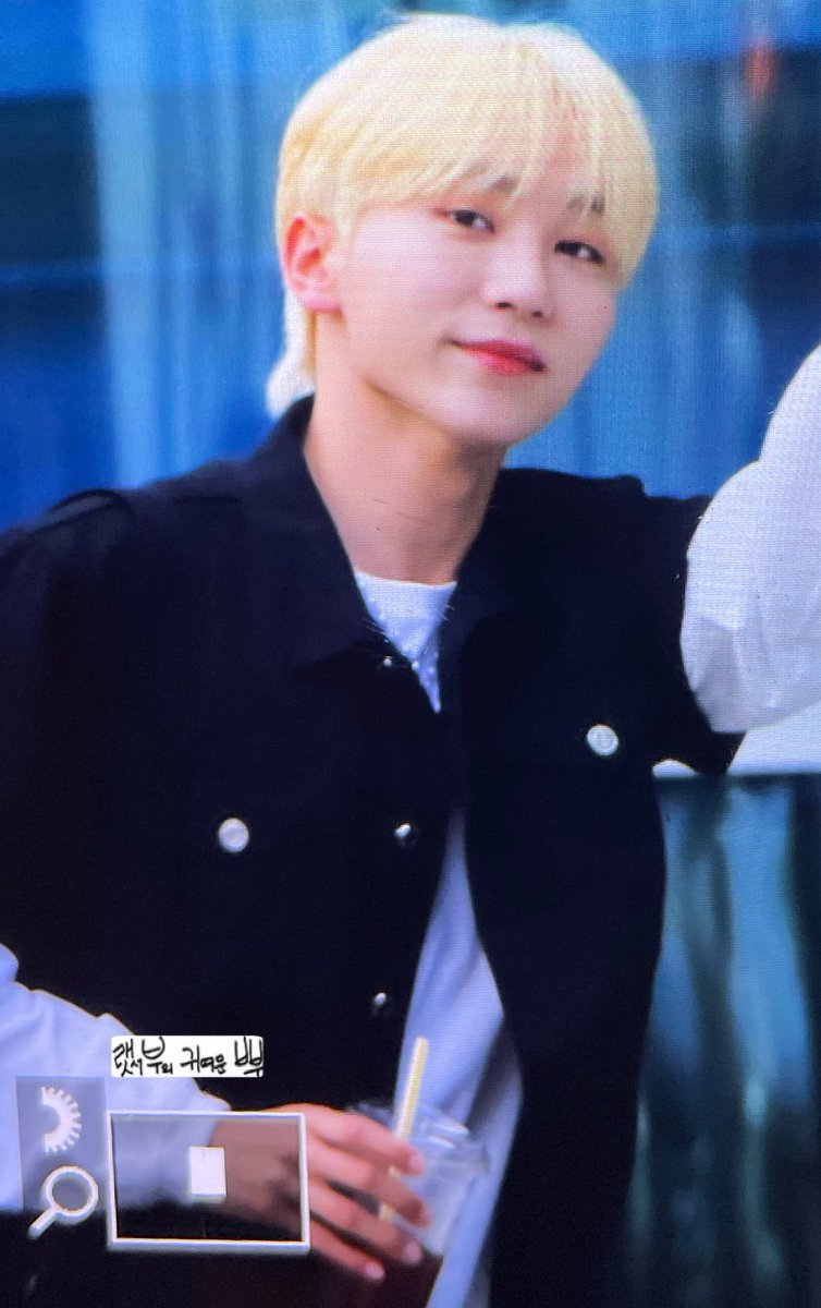 Lesserboo_0116's tweet photo. 220602
말랑아기쩰리 너무 좋아🥺🥺🥺🥺🥺
#승관 #SEUNGKWAN #세븐틴 https://t.co/AJ3TY15HHZ