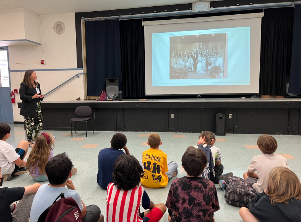 OakGroveSD's tweet photo. Last week, Assistant Superintendent Boles @aleeboles
visited the Indigo Program to share her family's immigration story from Korea. She shared photos, traditions and her language with several students on campus! 

#AAPIHeritageMonth #WeAreOGSD #AdvancingOGSD https://t.co/E66RiXf5Gi