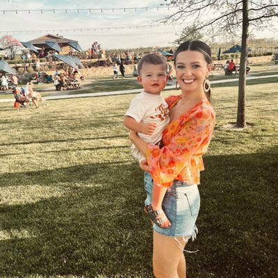 McKennaBaughman's tweet photo. #NewProfilePic https://t.co/Sb9v7nzP1r