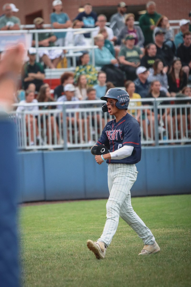 Ashley H tweet media