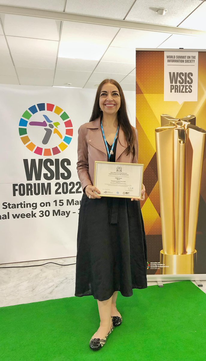 conectadas_mx's tweet photo. #Conectadas recibe el premio #WSISProcessChampion
en @ITU @WSISprocess en las dimensiones éticas de la sociedad de la información. Nuestra presidenta @elenaestavillo lo recibió en nombre de todas quienes son parte de esta red.
¡¡Merecido por todas!! https://t.co/kMtMULqshc