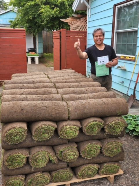 JBInstantLawn's tweet photo. Always a great day when your new lawn arrives!  #newlawn #sod #grass #jbinstantlawn https://t.co/RlqIYDCQbH