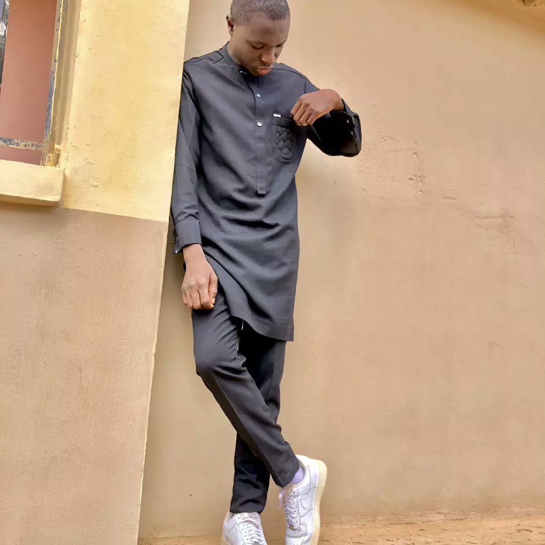 Joel56616496's tweet photo. Grace kept working for me
#gratitude
#Tailorboy
#outfit made by me https://t.co/sPOt8juUMP