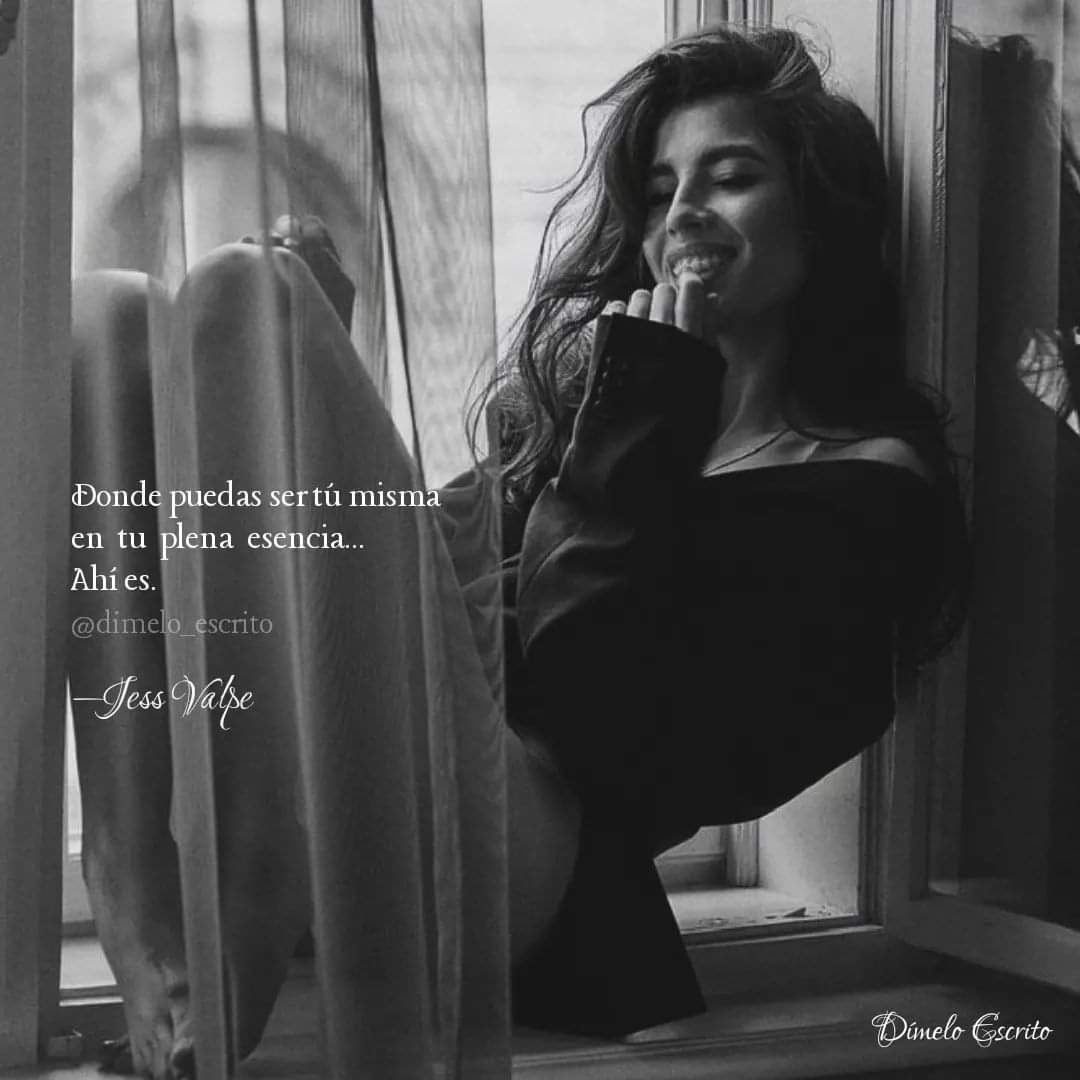Coquetaa_39's tweet photo. “Donde puedas ser tú misma
en tu plena esencia...
Ahí es”.

—Jess Valpe

#JessValpe #DimeloEscrito https://t.co/MwRAAPZM8U