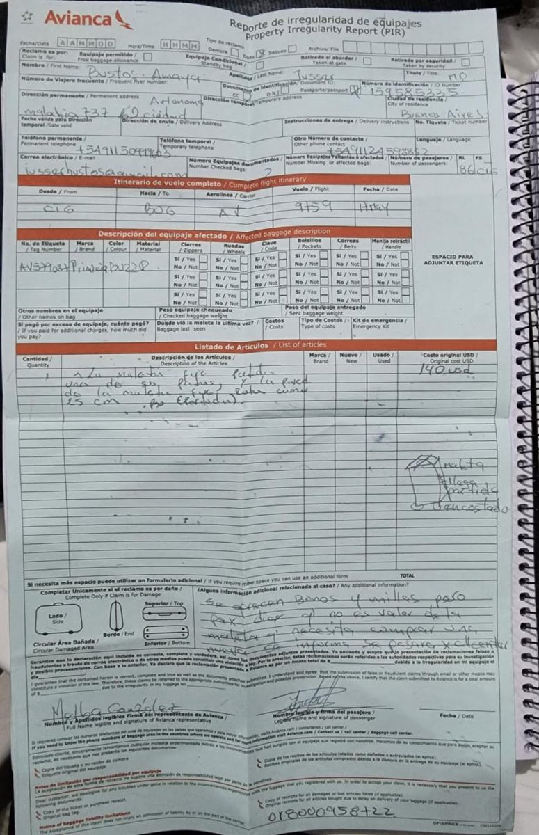 JusserBustos's tweet photo. Sres @Avianca @AviancaEscucha necesito me den respuesta, al daño de equipaje que su aerolínea me ocasionó el día 17 de mayo en el vuelo de ruta Cartagena Bogotá. Una vez observado el daño en el aeropuerto generé el reclamo. Adjunto Reclamo. 1/3 https://t.co/Ra9XfNF03K