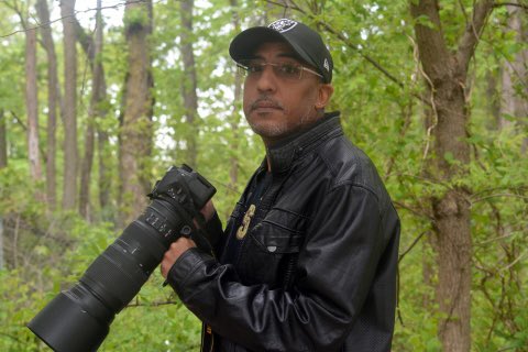 USFWSBirds's tweet photo. For our visual information specialist Brima Battle, #LearningToTakeFlight meant getting behind the lens. #BlackBirdersWeek2022 https://t.co/8OmmqwlnPb Photo: Brima Battle/USFWS https://t.co/SgmLzRvPoO