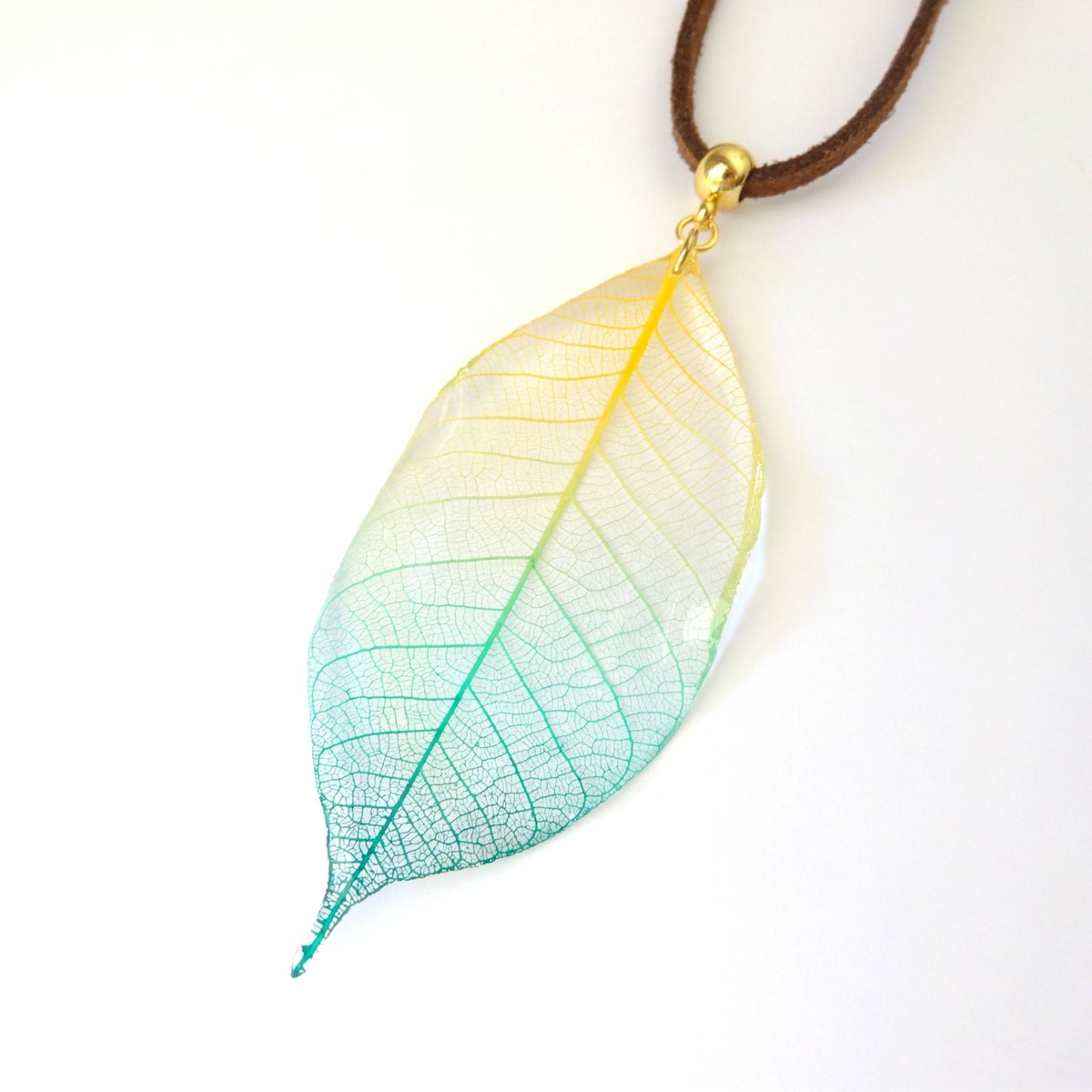 mikokc9's tweet photo. Yellow ＆ Green Gradation Leaf Pendantのお気に入り登録数が10回を超えました！ 

https://t.co/iMBrL5ZxQX

#minne_fav
#minne_new
#minne https://t.co/W0PBHv8ooy