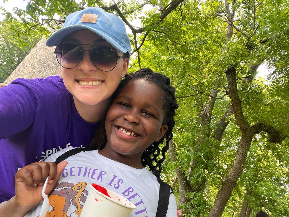 __MissQuinn's tweet photo. There is nothing better than sweet smiles & cold water ice 😄 #FieldDay22 #JEJWildcats https://t.co/P8PHX3z0NW