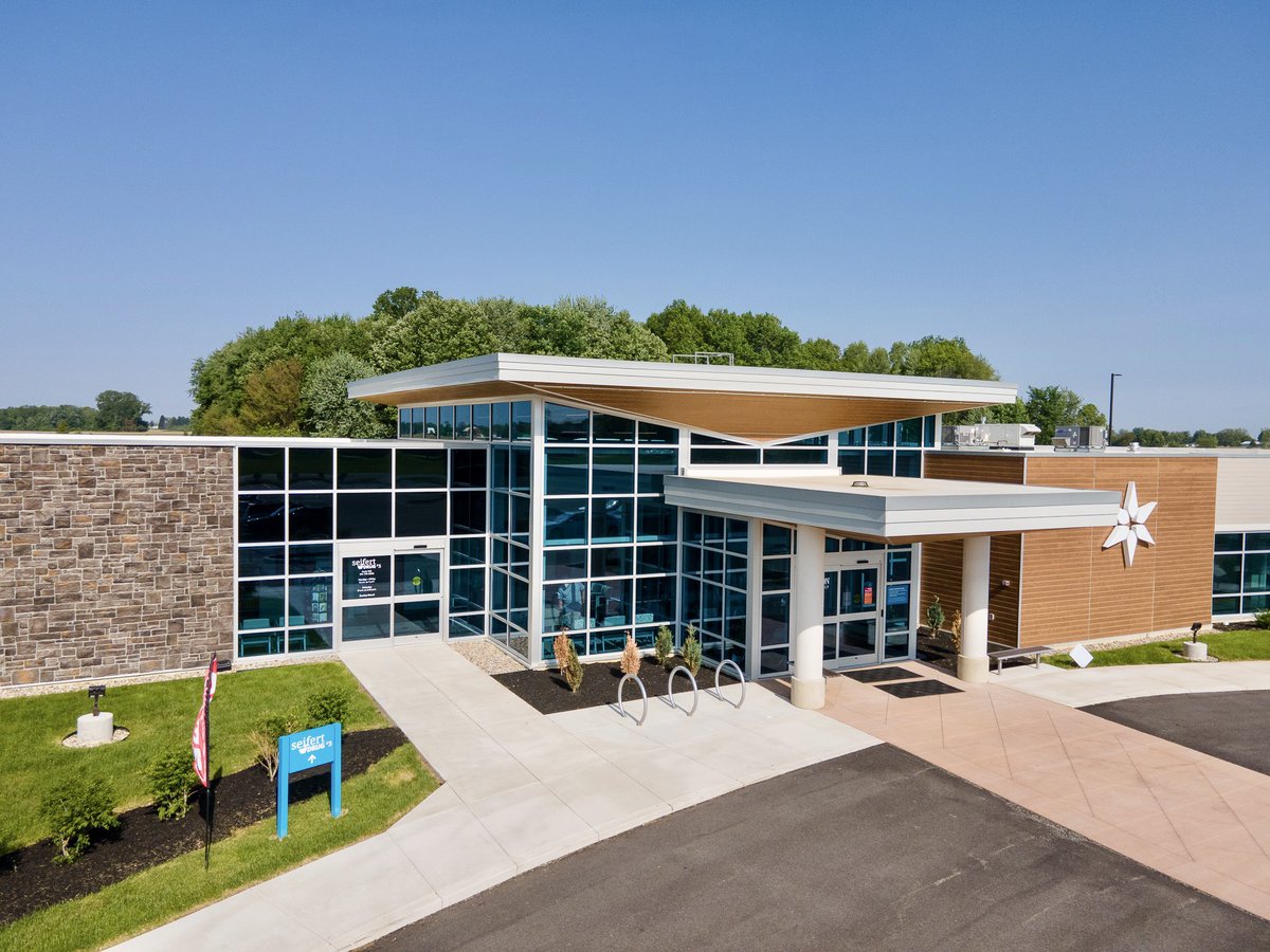 HallAluminum's tweet photo. Love the wood and glass contrast! #nappannee #clinic #wood https://t.co/ygq7tgm1EO