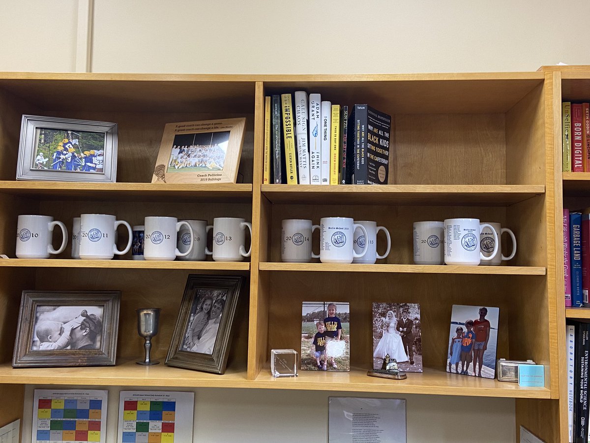 BullisUS's tweet photo. Senior Supper has ended and the class of 22 mug joins the others in my office. #tradition #community #BullisStrong @BullisSchool @BullisAlumni https://t.co/ea0ipSQQxa