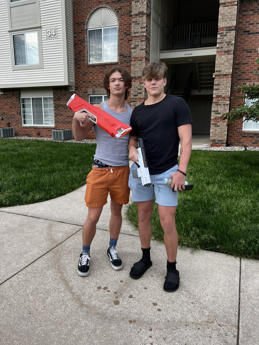 dhsWars2022's tweet photo. Max J from WETTY OR NOT! HERE WE CUM! eliminated Jake V from Wet Dreams making the score 3-3 https://t.co/xP6d6d7Rg6