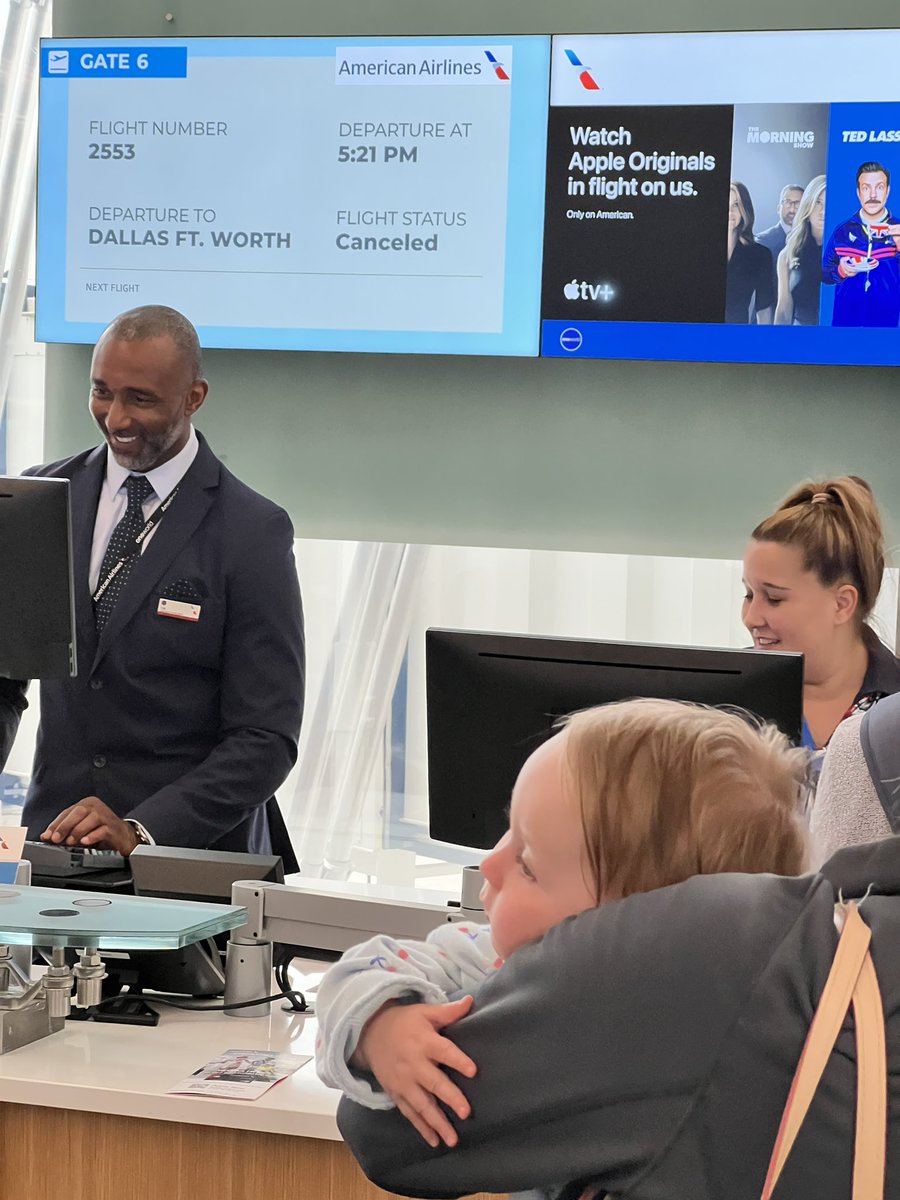 MikeLoveRealty's tweet photo. Way to go @Am_Airlines we’ve been in Mem for 14 hours and this is how you treat your customers! Delay after delay with zero help! Now canceled and all our bags are went to LA! Including baby bag! https://t.co/EXardymXiT