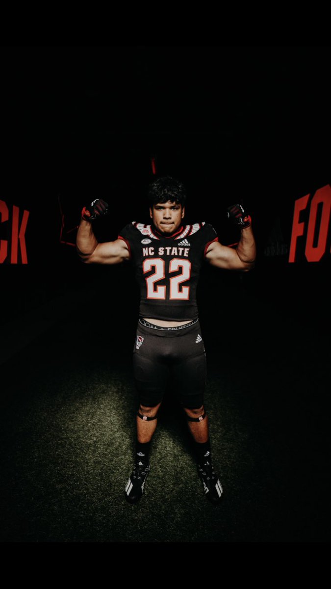 Cesar44447505's tweet photo. Had a great time at NC State today @CoachGarrisonOL @CoachSanders14 https://t.co/7P3nN2Y0Th