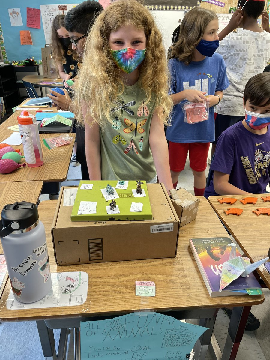 Ms_burke4's tweet photo. Our city, Funky Monkeyville, is open!!🐒 So many goods &amp; services have been sold, students are having to make more each night https://t.co/vq0RoSKZWW
