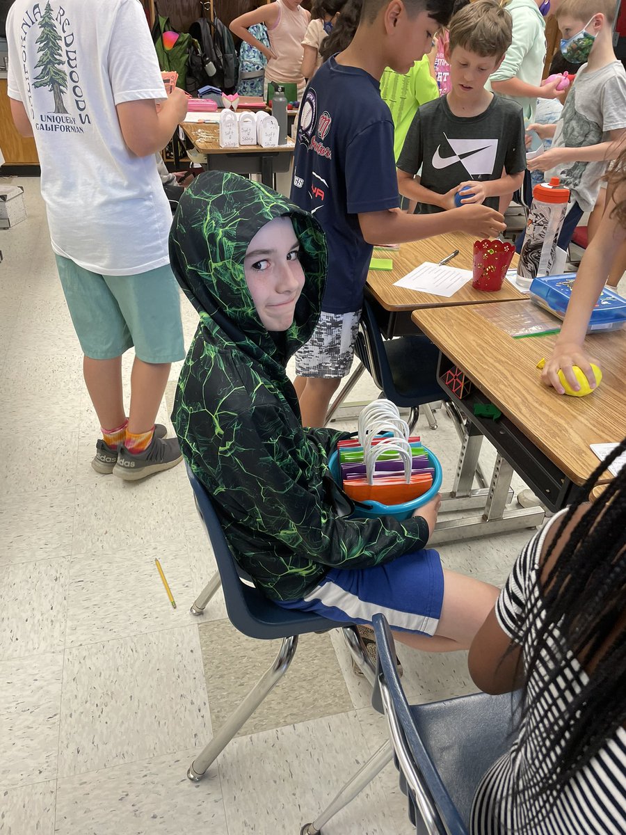 Ms_burke4's tweet photo. Our city, Funky Monkeyville, is open!!🐒 So many goods &amp; services have been sold, students are having to make more each night https://t.co/vq0RoSKZWW