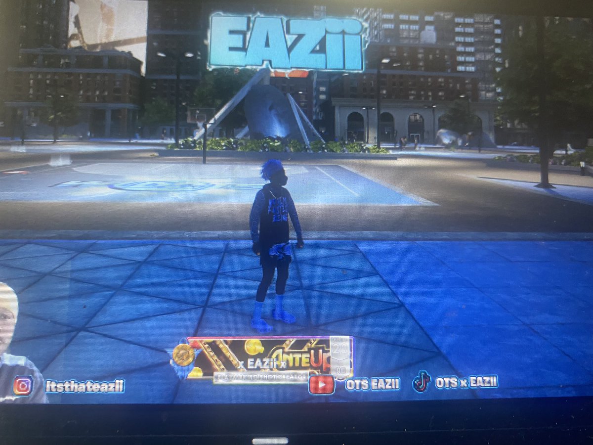 Itsthateazii's tweet photo. Lets hoop💙 https://t.co/rRl3krw0V5