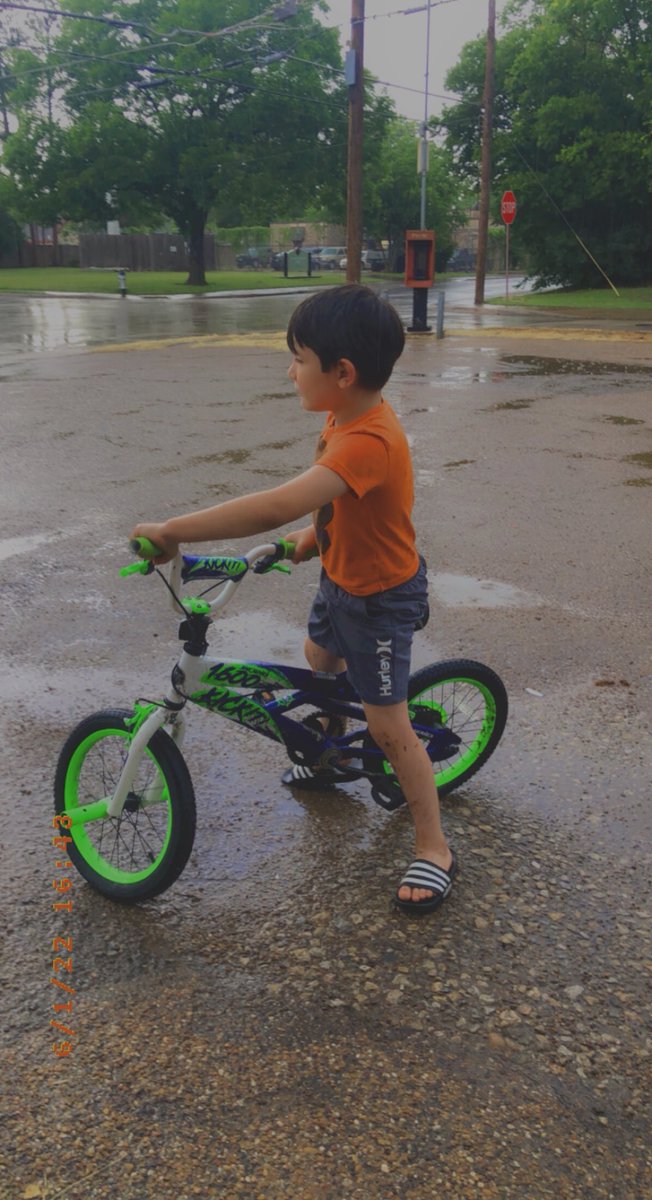 cuenca_nelly's tweet photo. My biggest accomplishment for 2019/2020/2021 and 2022? Homeschooling Bean 🌟 #homeschool #Texas #boymom https://t.co/XcG5rHsVYB