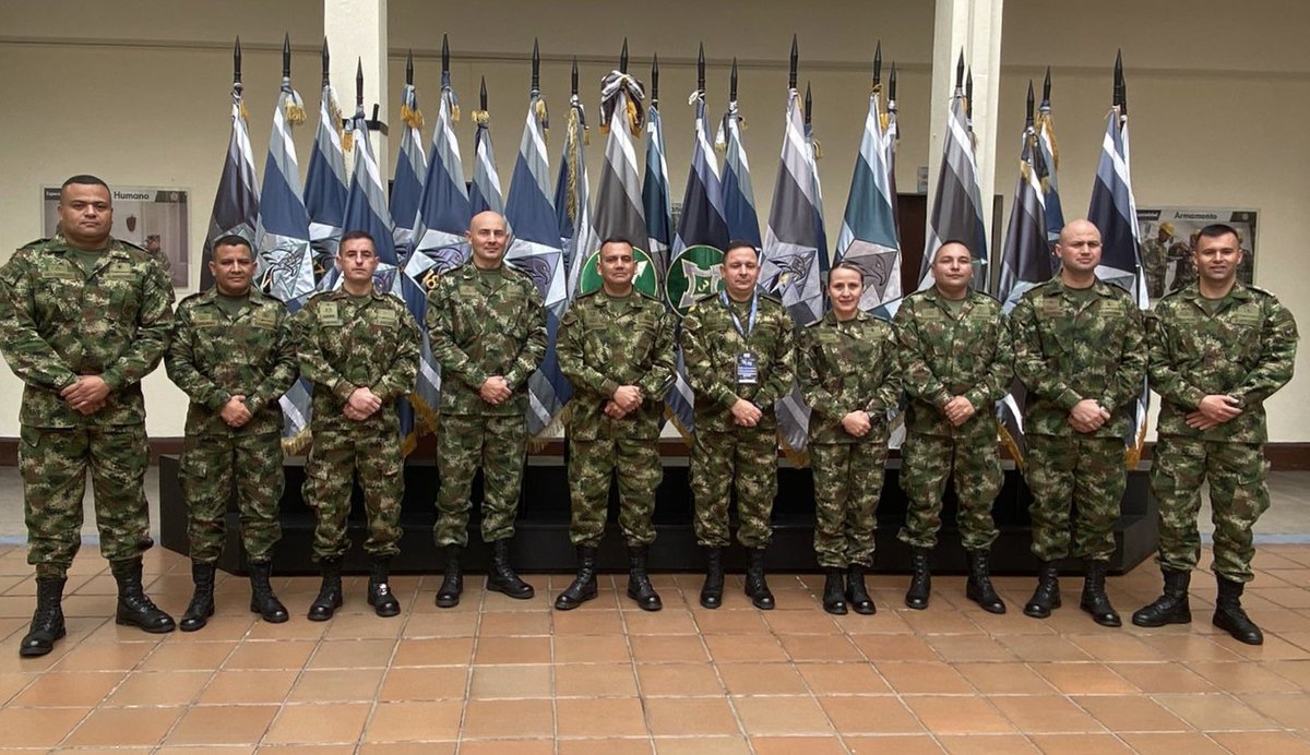 EsdegCol's tweet photo. #Hoy los Oficiales del Arma de Logística del #CAEM2022 y #CEM2022 participaron en el Congreso Internacional de Logística Global y Tecnología 2022 #CILTECH, un evento liderado por la Escuela Logística del Ejército Nacional #ESLOG en el marco de su aniversario No.203 https://t.co/xD92g0b8Zs