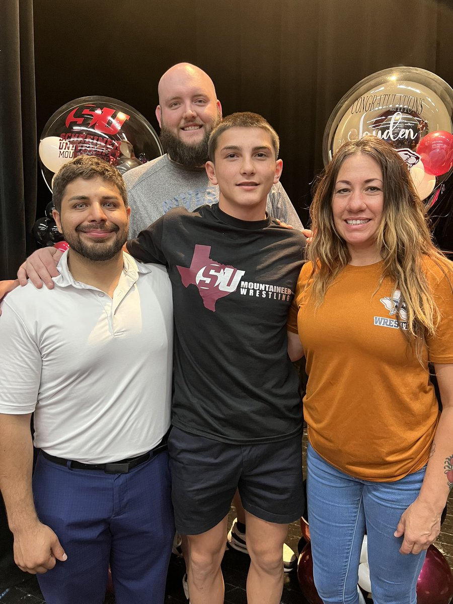 Wrestle_Ranger's tweet photo. The cream of the crop! Congratulations Jewlius and Jayden! On behalf of all your coaches we are proud of you! Make Riverside proud! #OhYeah #riverside4ever #govikings #MountUp @casc_wrestling @SUMountaineers https://t.co/cUznB3YSWi