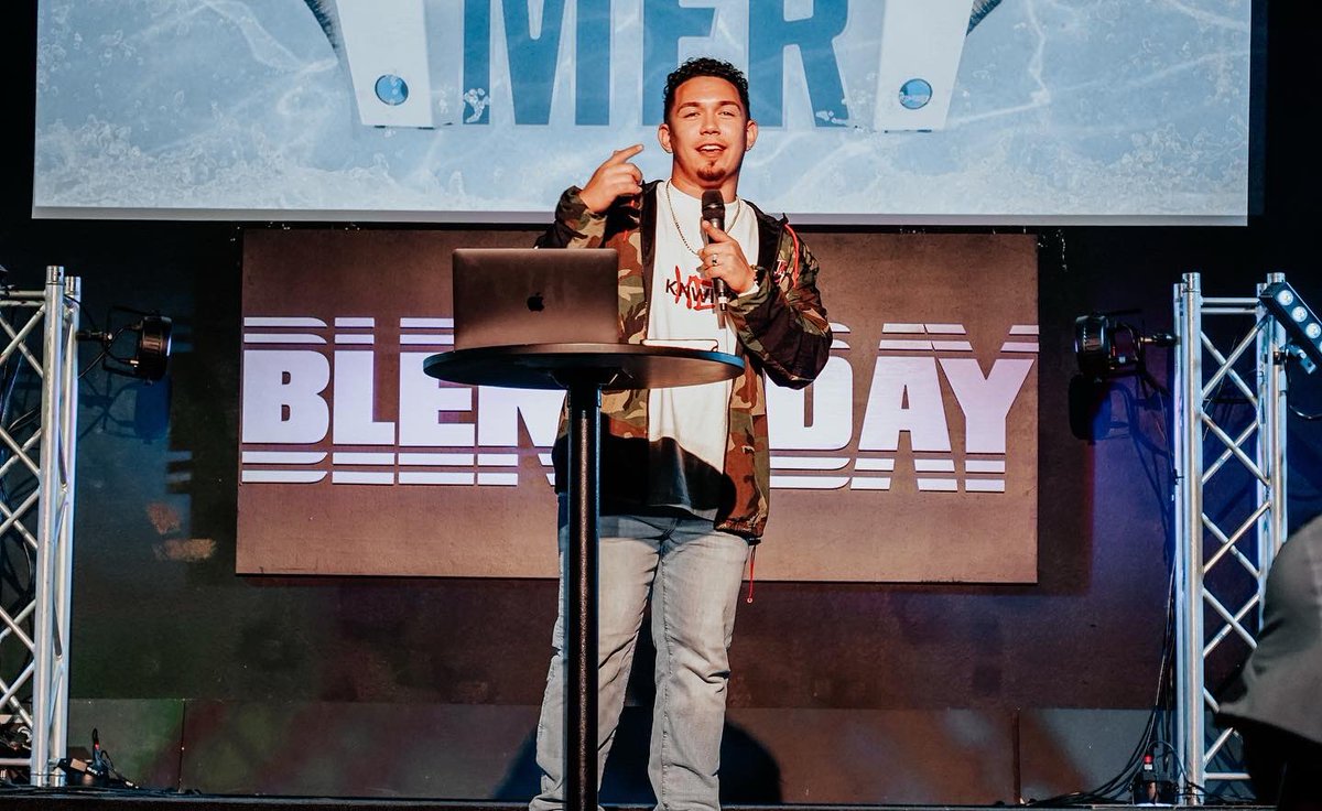 blendflc_'s tweet photo. 🎶“You know it’s not the same as it was” 🎶 WHAT A NIGHT! We started our brand new series #SummerMixtape and Pastor @calebbijan brought the 🔥🔥 with today’s message on changing our mindset!! https://t.co/F7ezkTU9uZ