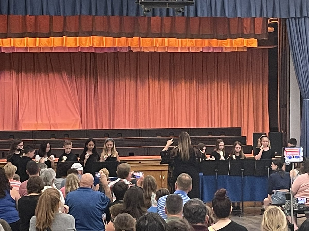 TWPSuperVPA's tweet photo. Thoroughly enjoyed the Whitman Art &amp; Music Festival tonight! Great job by @musicWHITdunn and @MsStumpfsStudio on making wonderful music and creating beautiful art with our students! Shout out to @HerrAndersonWT for making this a community event! @WTDirectorElEd @SuperintendWTPS https://t.co/OYBQwvV7OR
