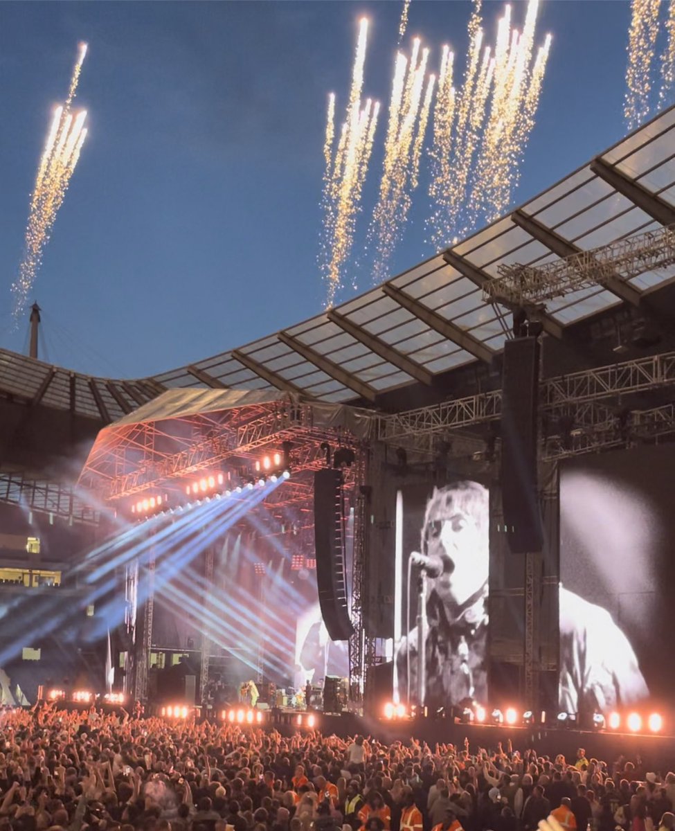 DonnaNaden's tweet photo. @liamgallagher You were EPIC!! Such an amazing gig, you smashed it! Loved every second! https://t.co/VvH7sE4SXB